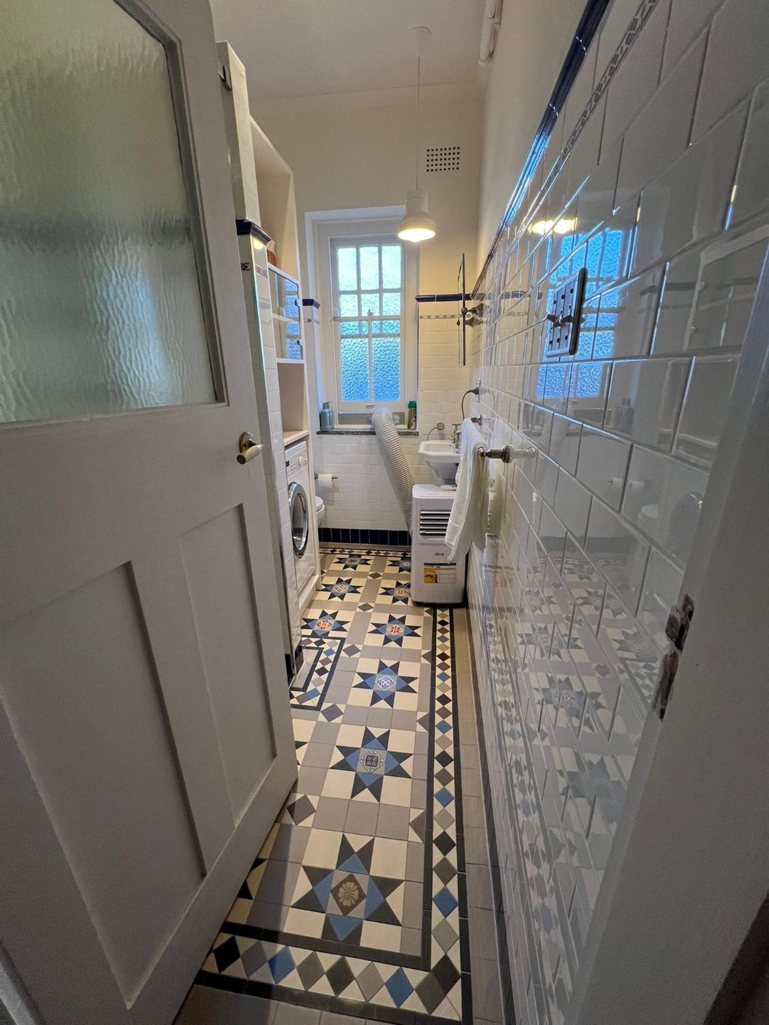 Art Deco In The Heart Of Darlinghurst *